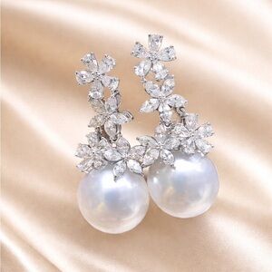 White Silver Diamond Blossom Pearl Earrings